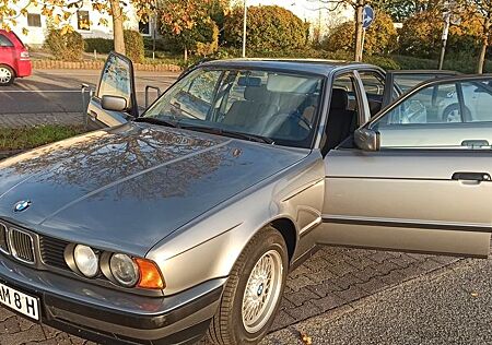 BMW 518