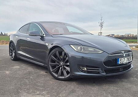 Tesla Model S 90D - Free Supercharging | Autopilot |