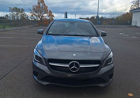 Mercedes-Benz CLA 180 - TUV Neu