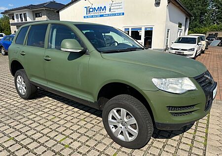 VW Touareg Volkswagen V6 3.0 TDI Tip. / LEDER / LUFTFED./ AHK