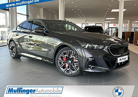 BMW i5 eDrive40 Pano. SurView. M Sport Pro AHK Navi
