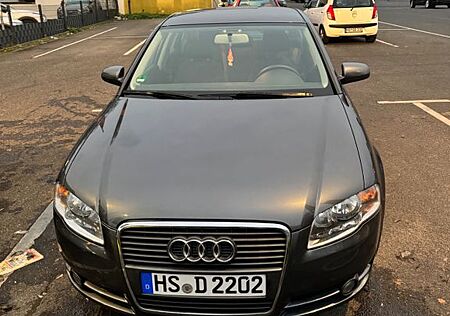 Audi A4 1.6 -