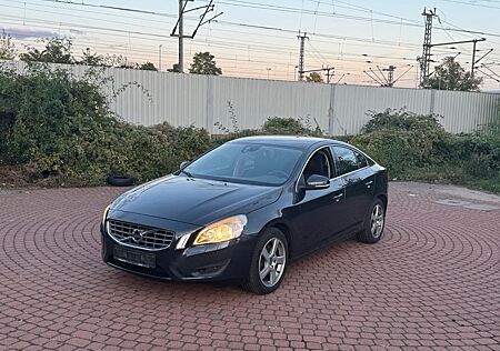 Volvo S60 Lim. Momentum