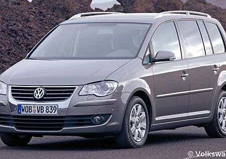 VW Touran Volkswagen 1.9 TDI DSG DPF Highline - durchrepariert