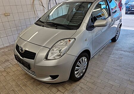 Toyota Yaris Sol 1,3-l-VVT-i Sol