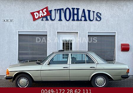 Mercedes-Benz 230