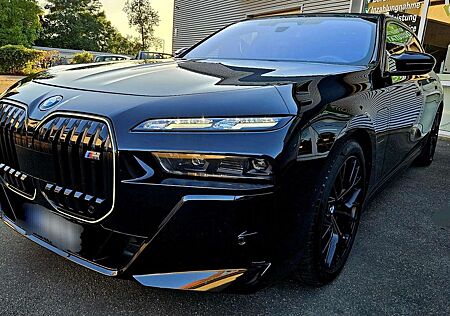 BMW 760 e xDrive*M-Performance*mit allen Extras*