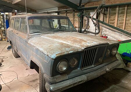 Jeep Wagoneer