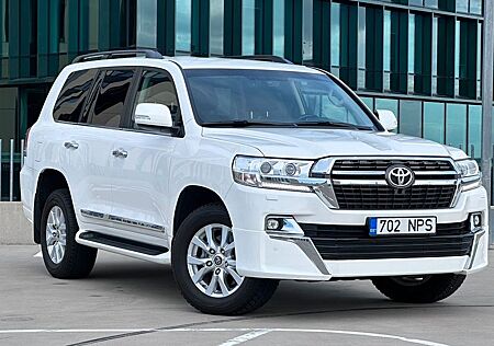 Toyota Land Cruiser 200 Petrol V8 4.6 EU registration!