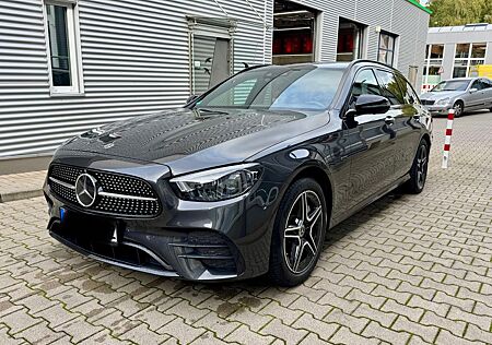 Mercedes-Benz E 300 de 2xAMG Burmester Distronic 8fach