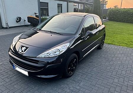 Peugeot 207 Urban Move 75 Aus erste Hand Inspektion neu
