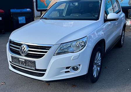 VW Tiguan Volkswagen 2.0 TDI 4MOTION Sport & Style Sport &...