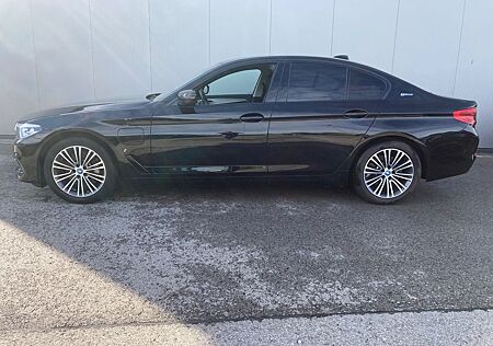 BMW 530e *SPORTLINE*Navi*Hifi*LED*Teilleder*Sitzh