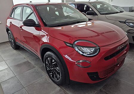 Fiat 600 Hybrid Special Edition rot