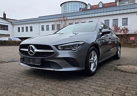 Mercedes-Benz CLA Shooting Brake CLA 180 d Standheizung