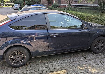Ford Focus 1,6 Viva Blau Viva