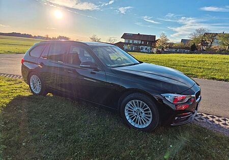 BMW 320d Touring Sportline Pano AHK SZH WR/SR