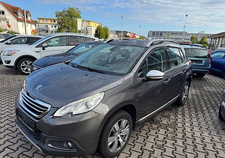 Peugeot 2008 Allure Navi-Teilleder