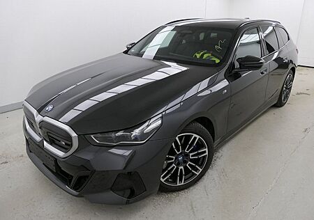 BMW i5 M60 xDrive Touring B&W AB-Assist FW-Prof
