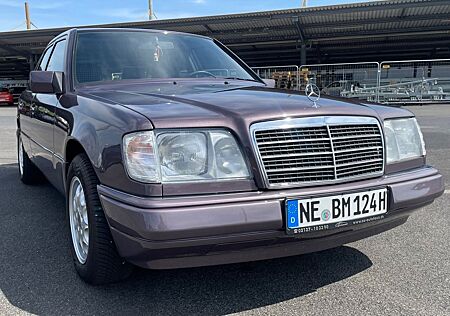 Mercedes-Benz E 200 E-Klasse, (nur 105Tkm) RESTAURIERT,KLIMA,NAVI,