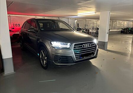 Audi Q7 3.0 TDI quattro tiptronic -