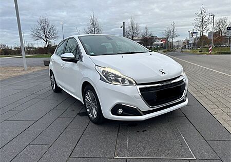 Peugeot 208 1.2 Allure PureTech 110 EAT6 S & S Allure