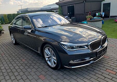BMW 750Li -