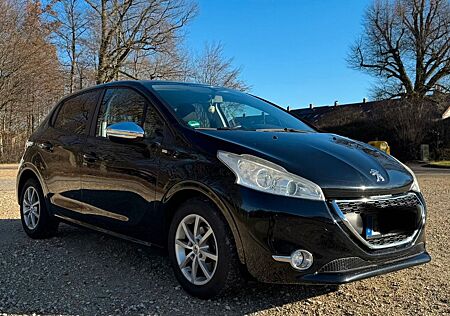 Peugeot 208 1.2 Style 82 VTi Style