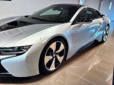BMW i8 Coupe Pure Impulse*ORIG3900KM*EINMALIG*