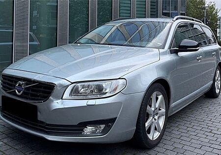 Volvo V70 Kombi 2.0 Diesel Automatik*Leder*PDC*Navi*