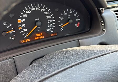 Mercedes-Benz E 280 AVANTGARDE Avantgarde H-Kennzeichen