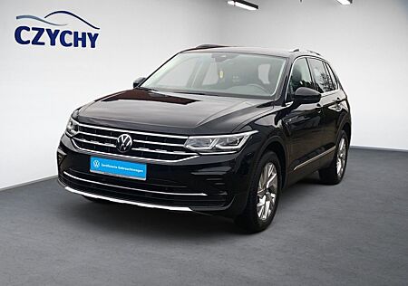VW Tiguan Volkswagen 2,0 l TSI DSG Elegance 4Motion