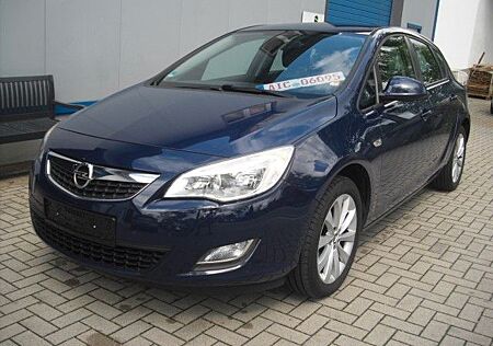 Opel Astra J Lim. 5-trg. Selection/Service+TÜV neu