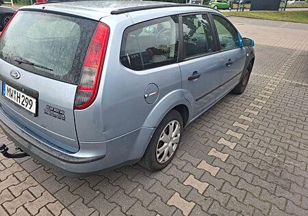 Ford Focus 1,6 Ambiente Ambiente