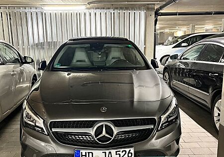 Mercedes-Benz CLA 200 -