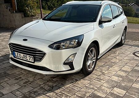 Ford Focus 1,0 EcoBoost 74kW Cool & Connect Turni...