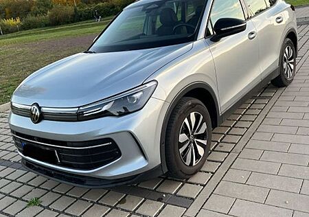 VW Tiguan Volkswagen 1.5 eTSI DSG GOAL AHK+LED, Garantie 5 J.