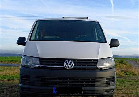 VW T5 Transporter Volkswagen umgebaut zum Camper