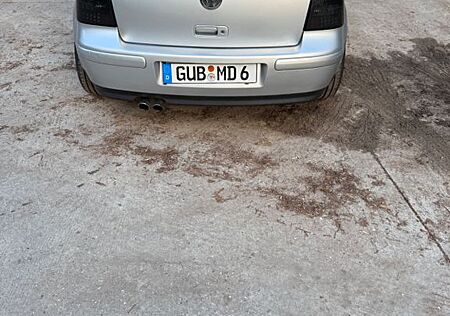 VW Golf Volkswagen 2.8 V6 4motion V6
