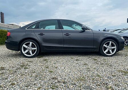 Audi A4 2,0 TDI LIMOUSINE*XENON PLUS*NAVI*17 ZOLL*TÜV