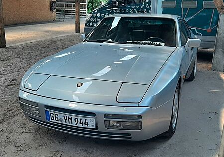 Porsche 944 S2 TÜV Neu