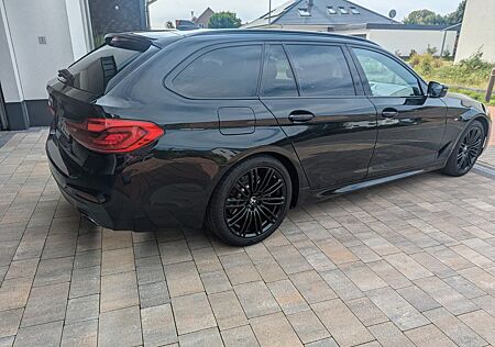 BMW 520d Touring Mild-Hybrid M Sportpacket AHK 19