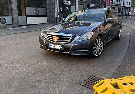 Mercedes-Benz E 350 CDI 4MATIC BlueEFFICIENCY AVANTG. AVAN...