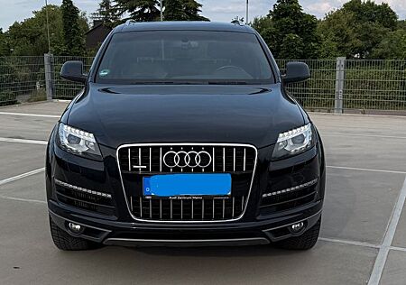 Audi Q7 3.0 TDI_7 Sitze_Panodach_8xBereifung*Top Zust