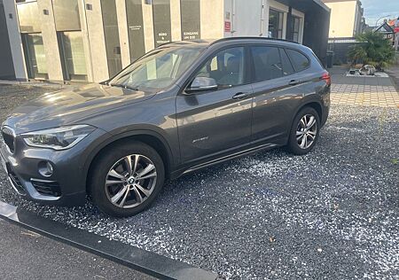 BMW X1 Baureihe xDrive 20 d Sport Line