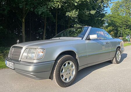 Mercedes-Benz E 220 Cabriolet W124 A124 Leder Klima AHK