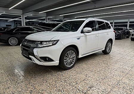 Mitsubishi Outlander PHEV/AHK/4WD/Scheckheft/Hers.Garantie