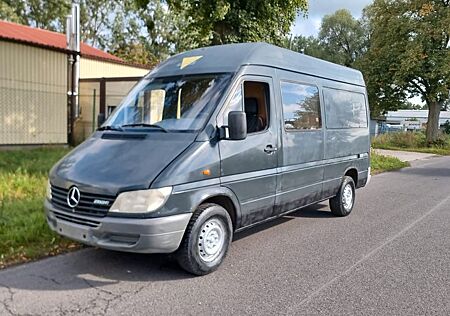 Mercedes-Benz Sprinter 208 Hoch / Lang