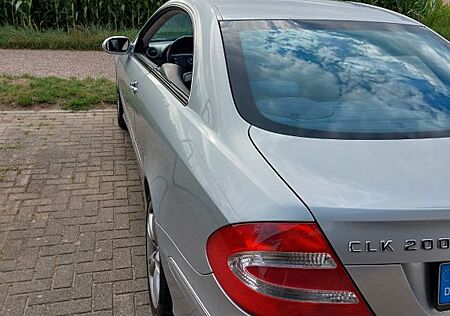Mercedes-Benz 200 W209 kompressor