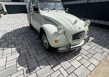 Citroën 2 CV in gutem Zustand